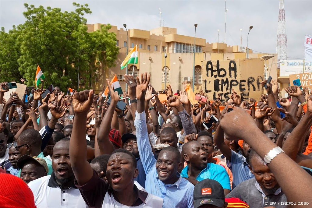 Steunbetuigingen aan coupplegers Niger op nationale feestdag