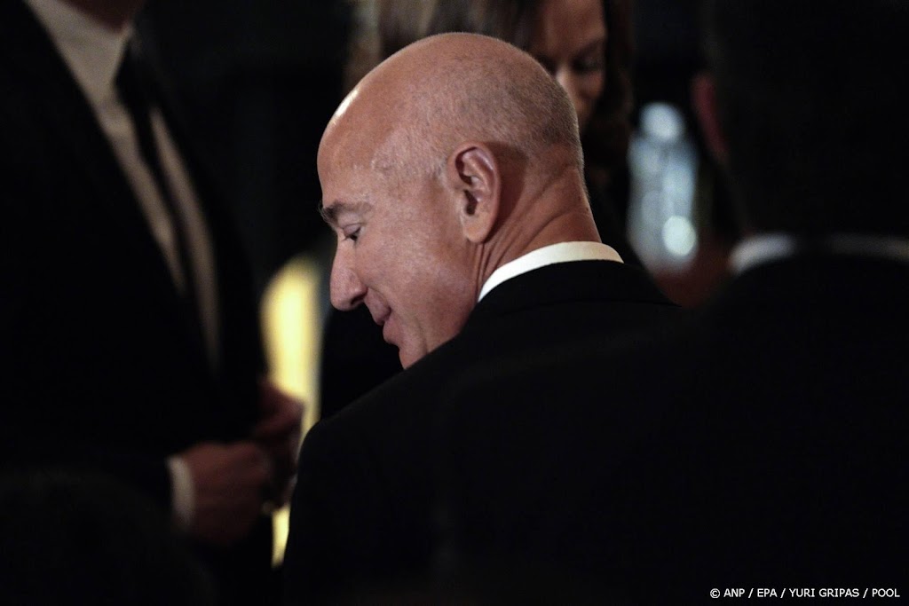 500 rijksten verliezen 134 miljard op beurs, vooral Bezos levert in