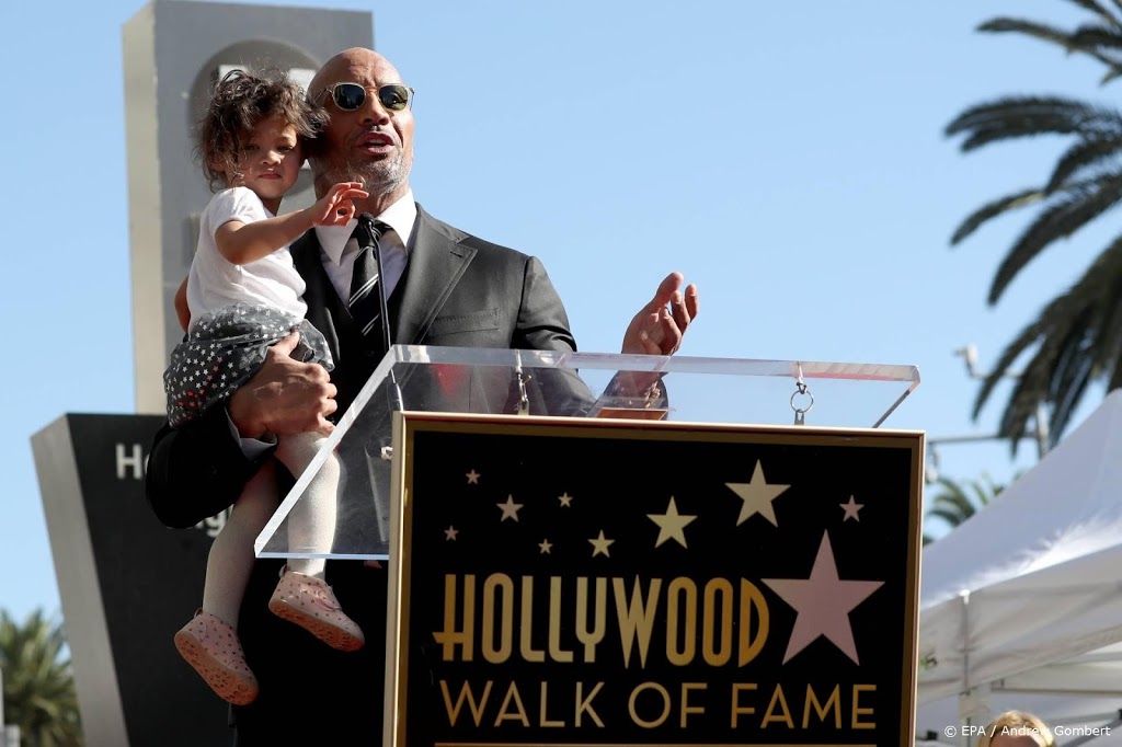 Acteur Dwayne 'The Rock' Johnson en gezin lopen coronavirus op