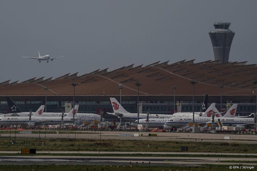Peking ontvangt eerste internationale vlucht in vijf maanden
