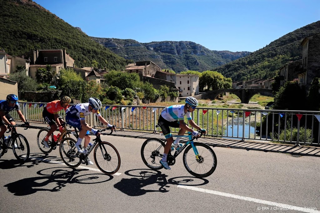 Kazach Loetsenko wint zesde rit Tour