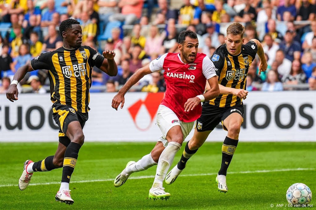 Pavlidis helpt AZ langs Vitesse en staat al op vijf treffers
