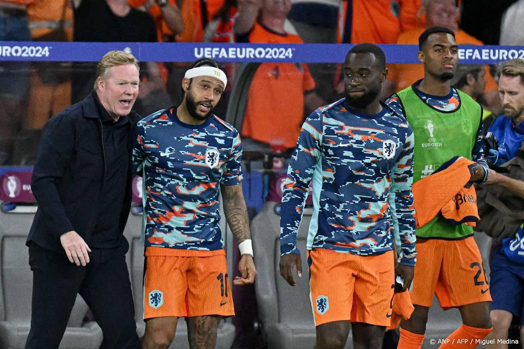 Koeman houdt deur voor fitte Depay naar Oranje open