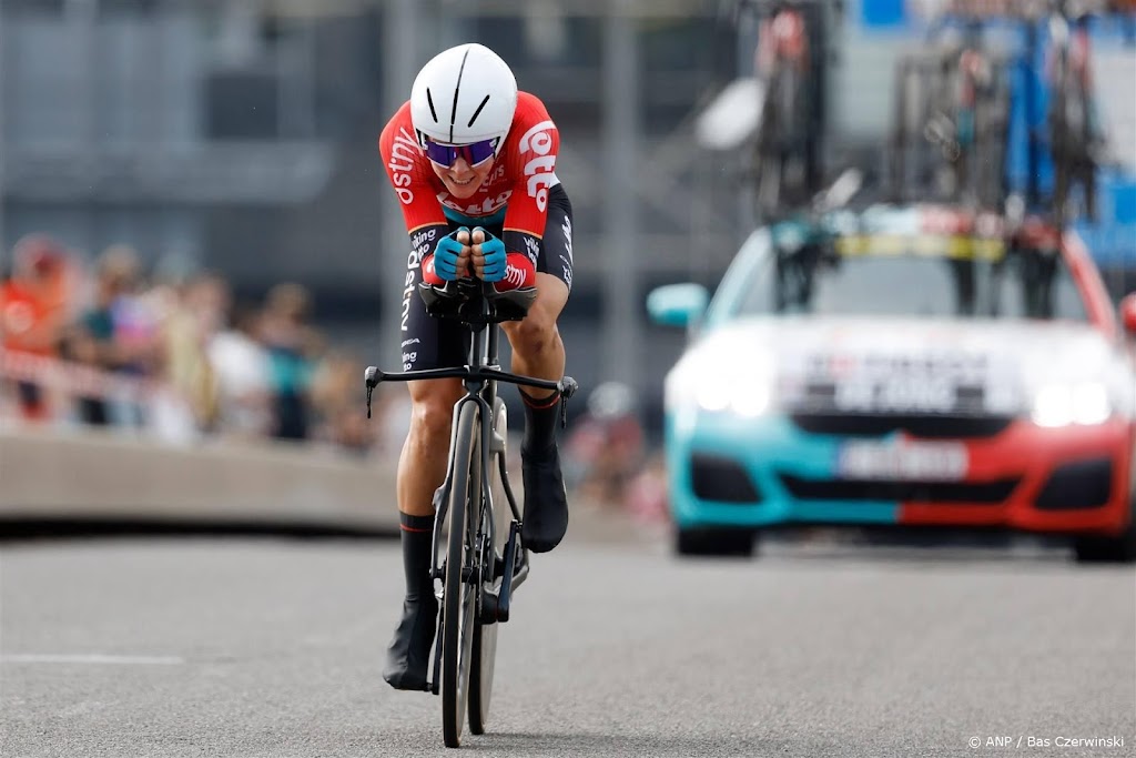 Wielrenster De Jong wint openingsrit in Ronde van de Ardèche