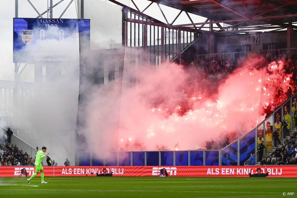 Nog geen aanhoudingen na vuurwerkincident Feyenoord-Cambuur