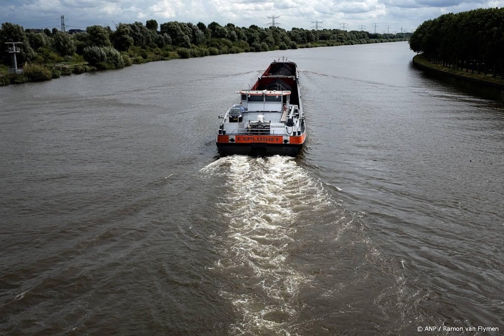 Binnenvaart ziet openblijven Amsterdam-Rijnkanaal als belangrijk