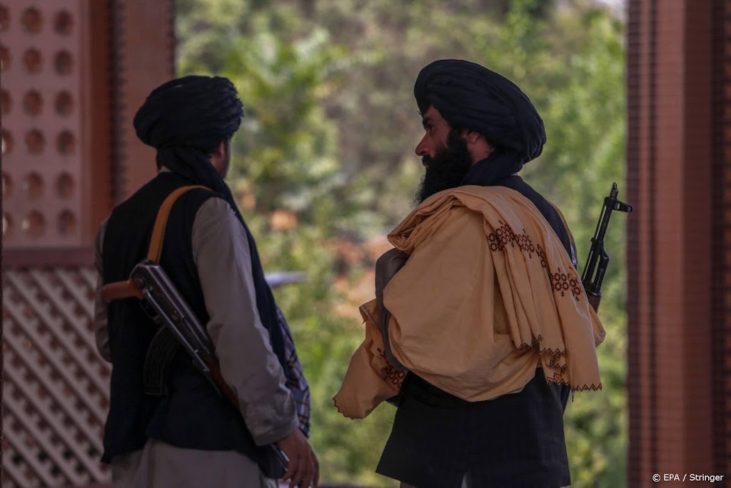 Taliban melden burgerdoden bij ontploffing buiten moskee Kabul