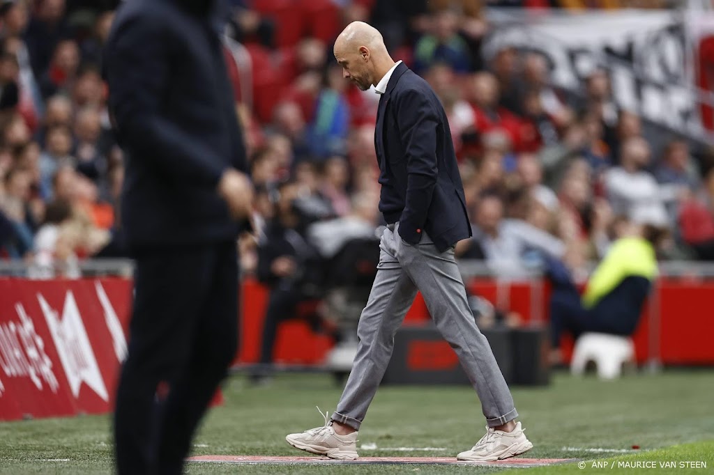 Ajax-trainer Ten Hag mist scherpte en focus bij zijn spelers
