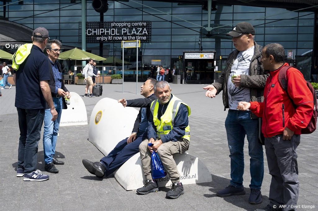 Personeel Schiphol behoudt urentoeslag in 2024, maar FNV wil meer