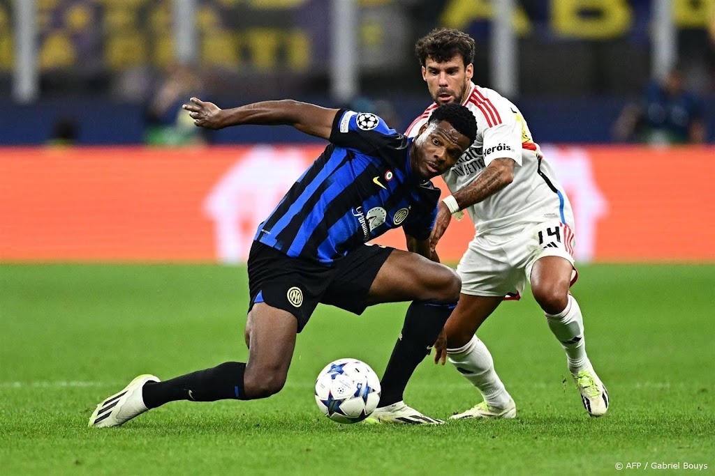Dumfries helpt Inter aan krappe zege op Benfica