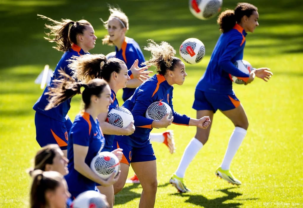 Voetbalsters Oranje sluiten jaar af met duels tegen China en VS