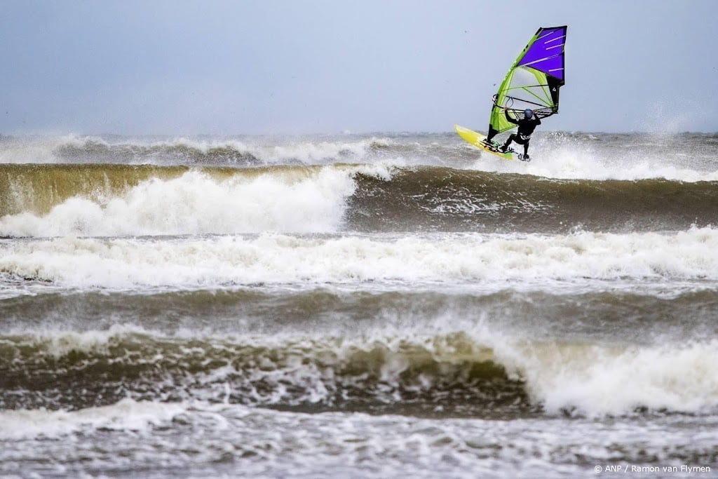 Onstuimig weekend door storm Amy
