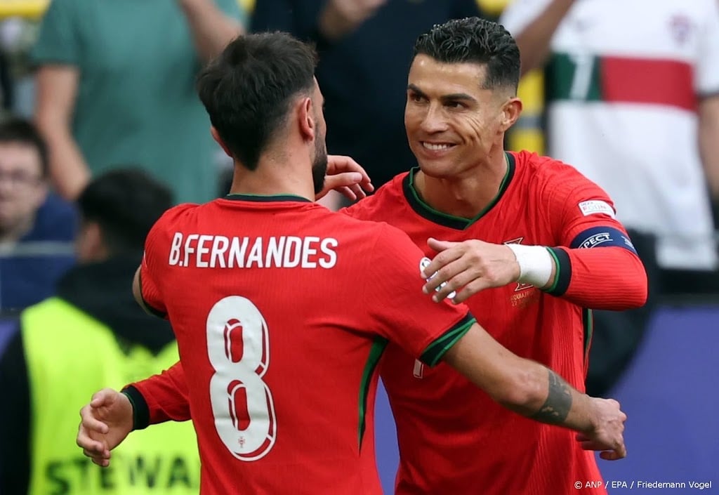 Fernandes roemt Ronaldo als symbool van het Portugese voetbal
