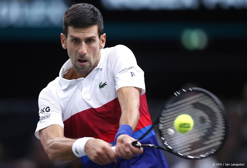 Djokovic wint in Parijs ook bij rentree in het enkelspel