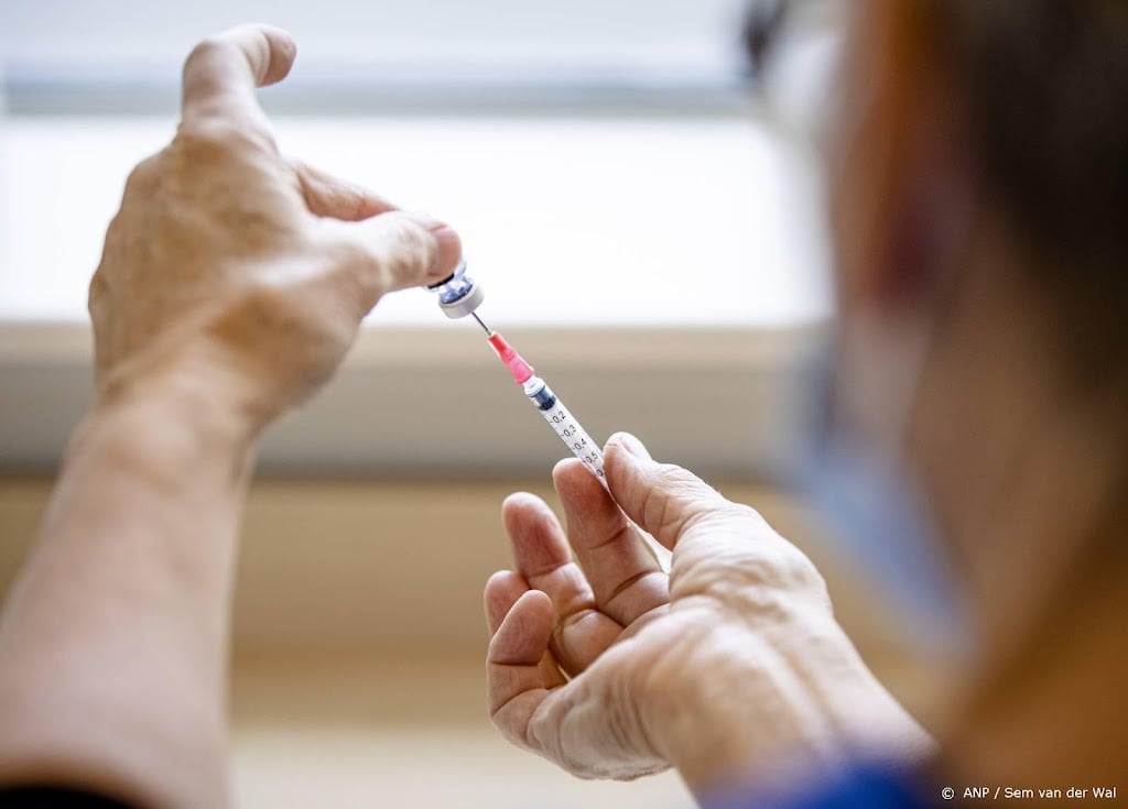 GGD: boosterprik 80-plussers in december snelst mogelijke optie