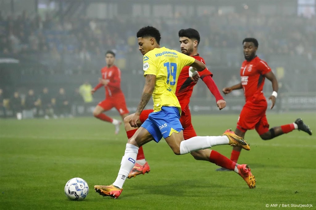 RKC Waalwijk boekt tegen Almere City FC eerste zege in Eredivisie