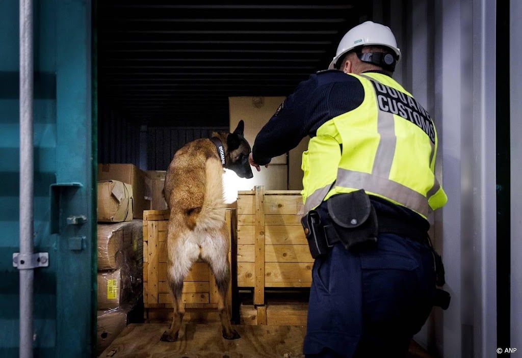 Man met 91.000 euro en heroïne aangehouden na steekproefcontrole