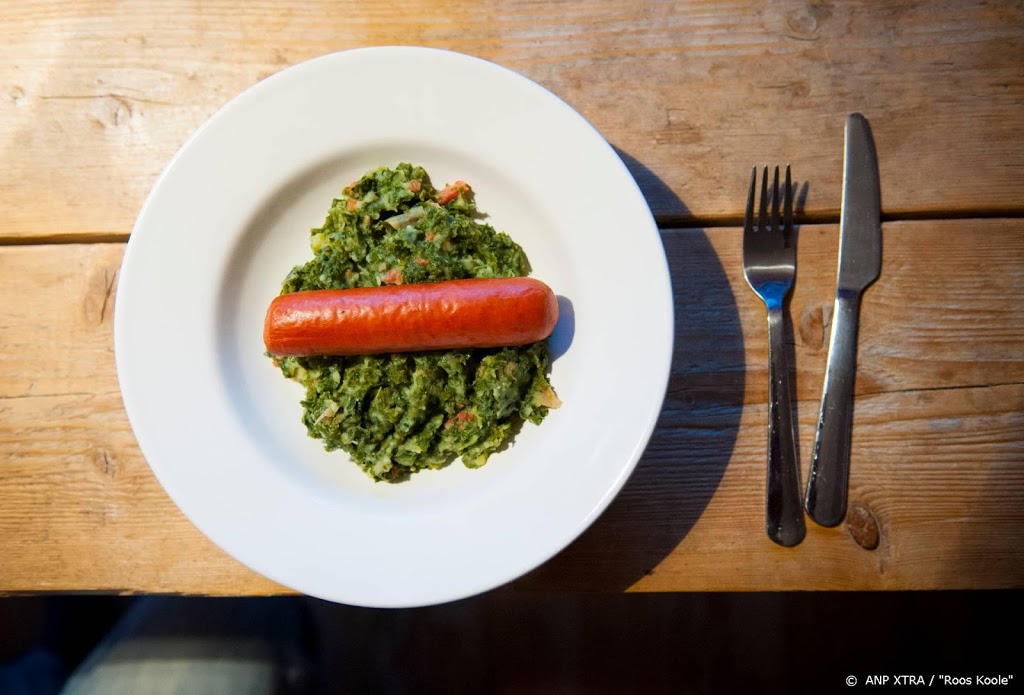 Meeste Nederlanders eten zonder tv en telefoon