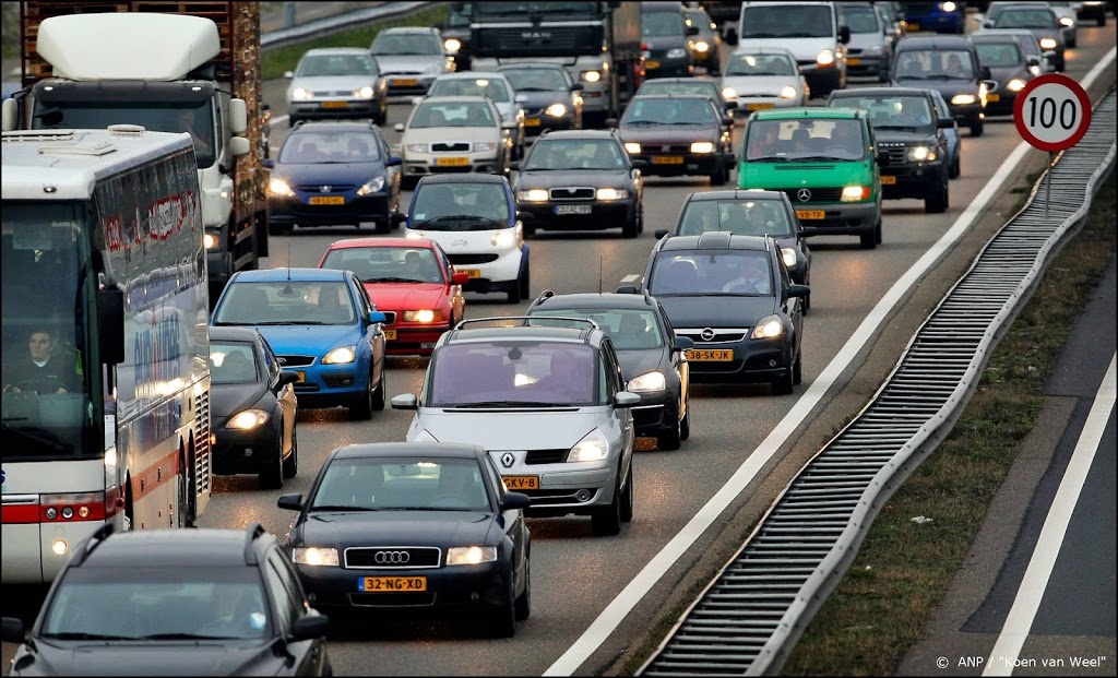 ANWB waarschuwt voor drukke 'sintspits'