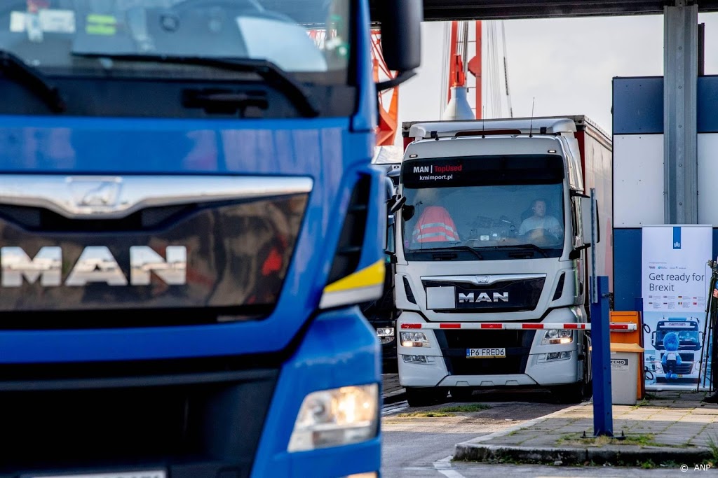 Truckers klagen over rampzalige brexitfiles in Frankrijk
