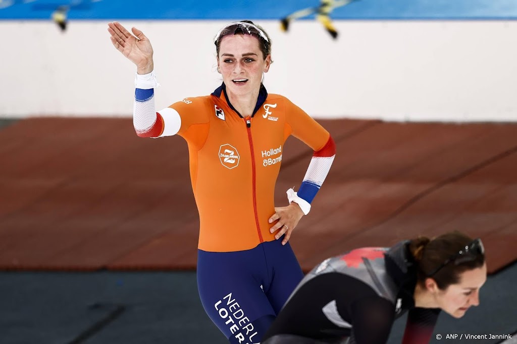 Schaatsster Schouten wint 3000 meter met Nederlands record