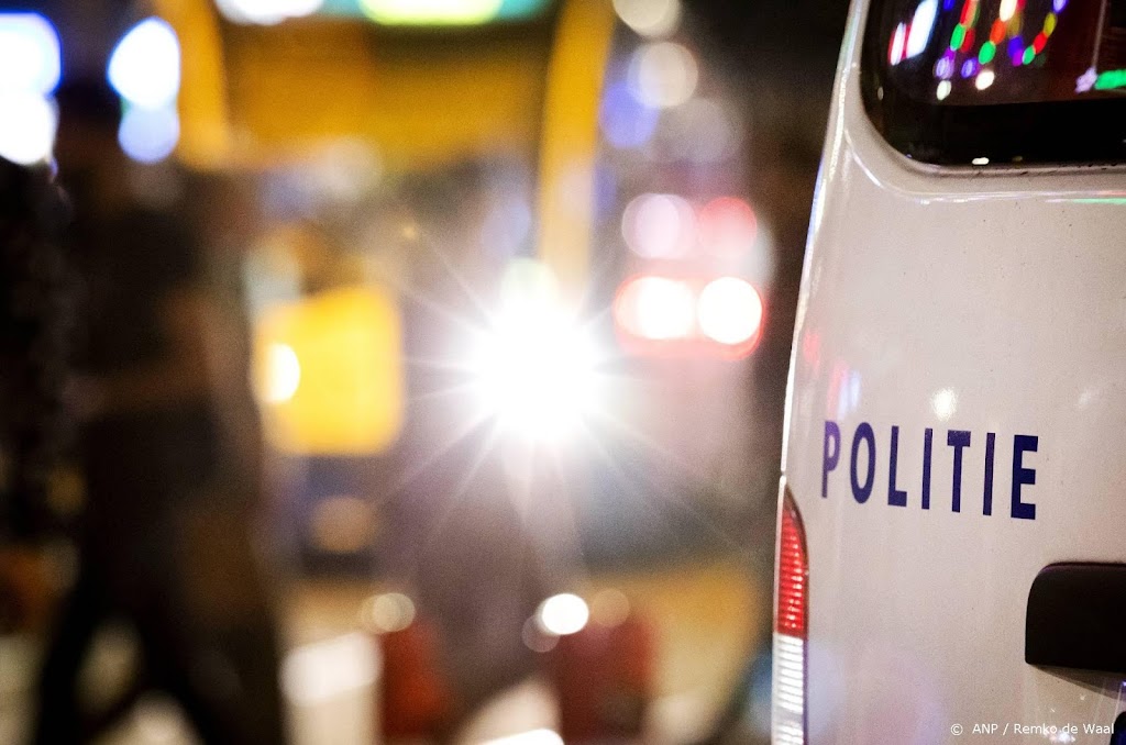 Rotterdamse politie lost waarschuwingsschot om auto te stoppen