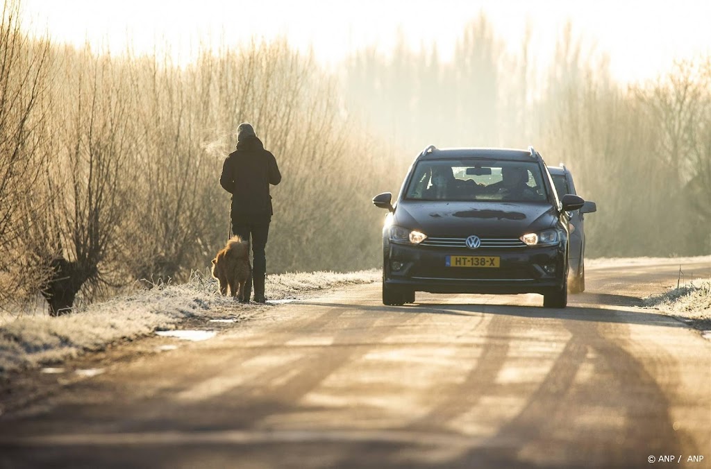 Rijkswaterstaat over gladheid: pas rijstijl aan