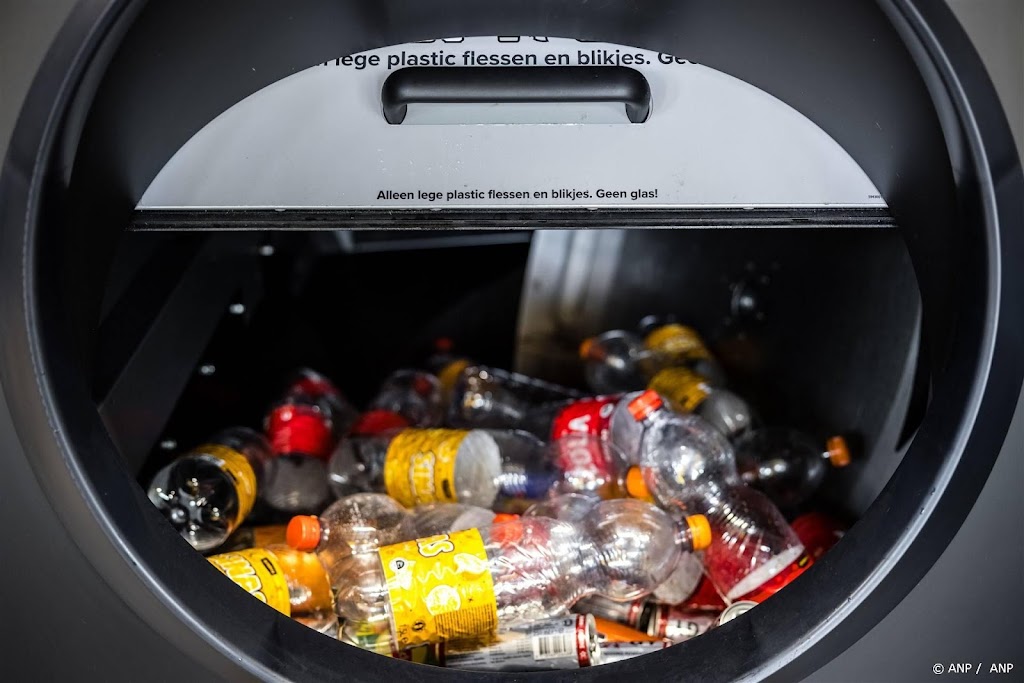 Afvalfonds: meer extra statiegeldmachines, niet alleen in supers