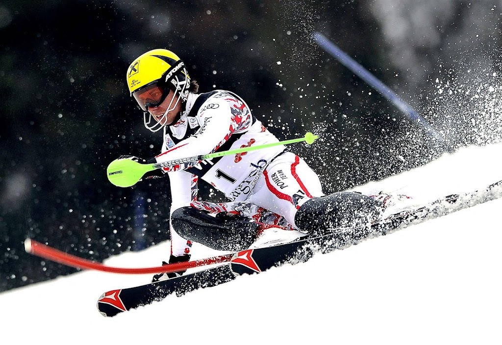 Hirscher scheurt kruisband en beëindigt skiseizoen