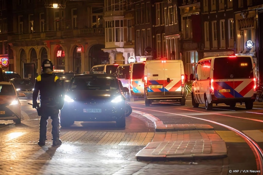 Politie toont beelden verdachten geweld Amsterdam rond Maccabi