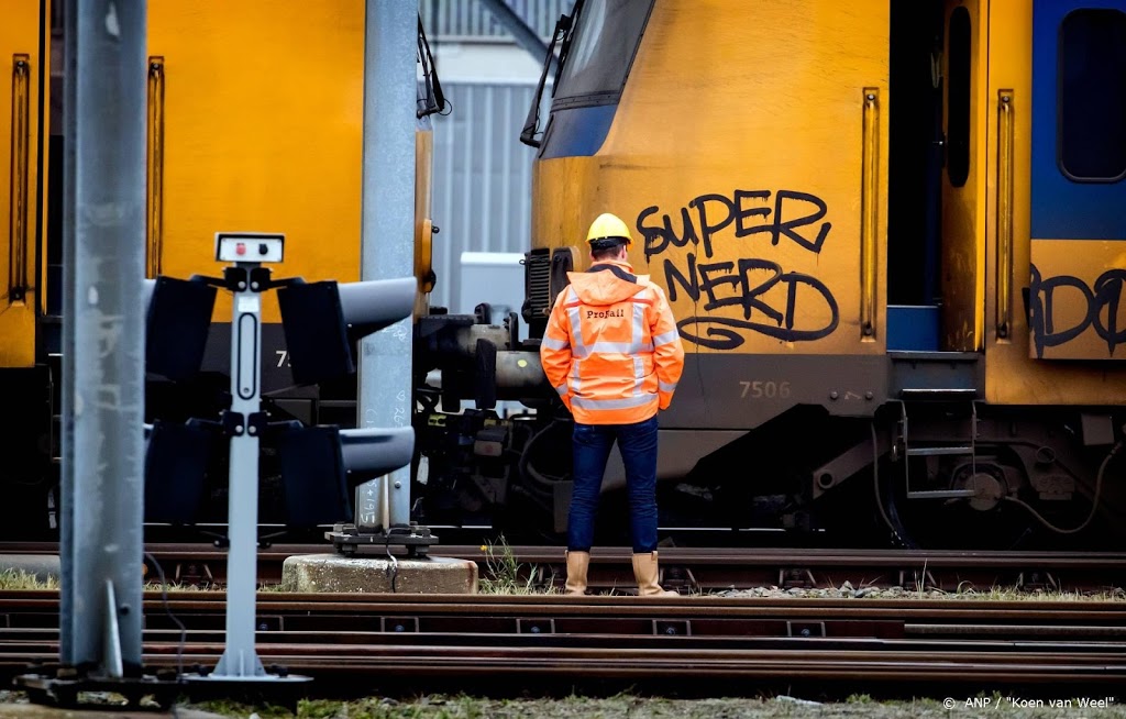 Defect aan twee wielen lijkt oorzaak ontsporing trein