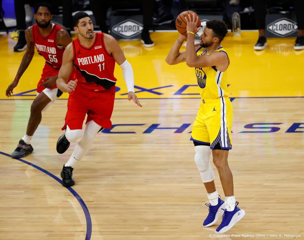 Basketballer Curry blinkt uit met recordscore van 62 punten 