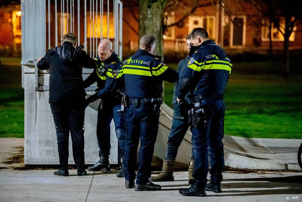 Politiebonden dringen aan op snel vaccineren van agenten