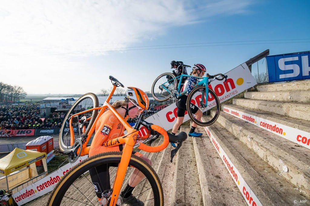Veldrijdster Van Empel tekent contract bij Pauwels Sauzen