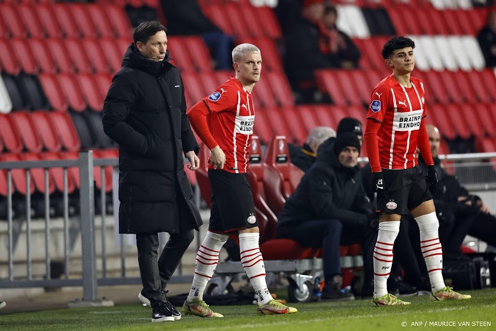 PSV annuleert trainingskamp in Spanje na positieve coronatests