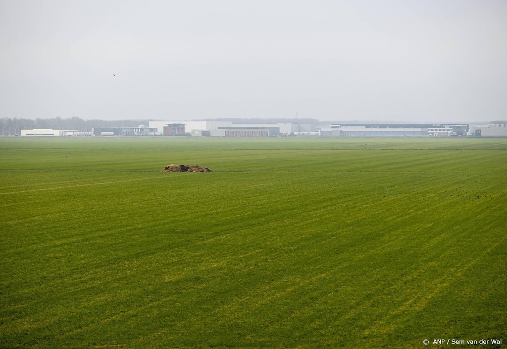 Grootste partij Zeewolde niet blij met lobby voor kazerne