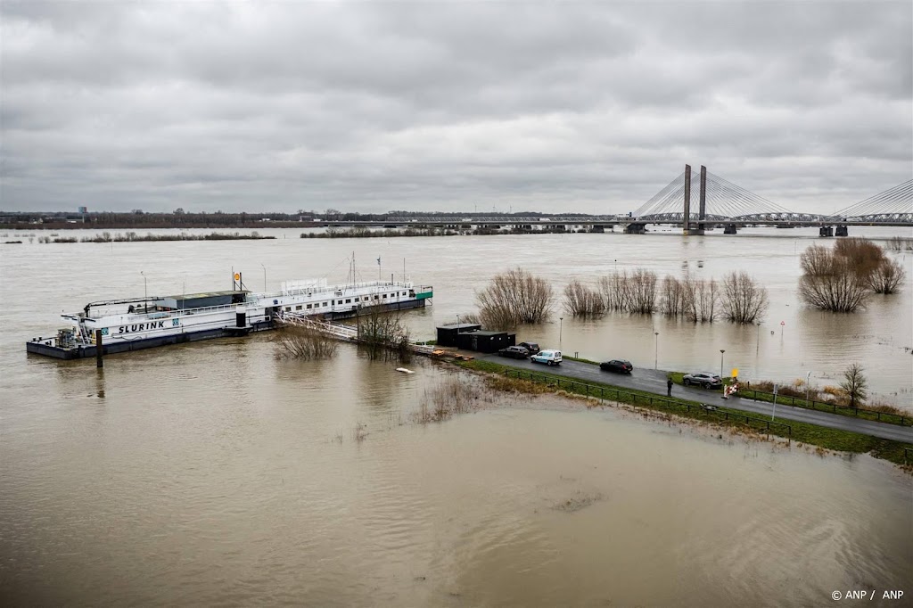 Binnenvaart kan hoog water aan, geen zorgen om vorst