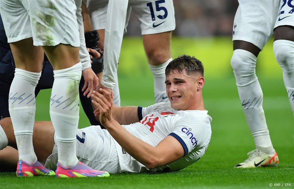 Van de Ven staat voor rentree bij Tottenham Hotspur