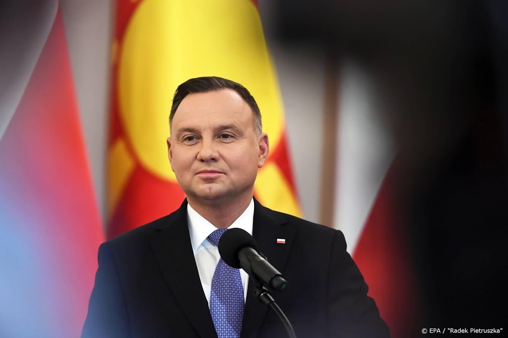 Poolse president zet handtekening onder omstreden wet