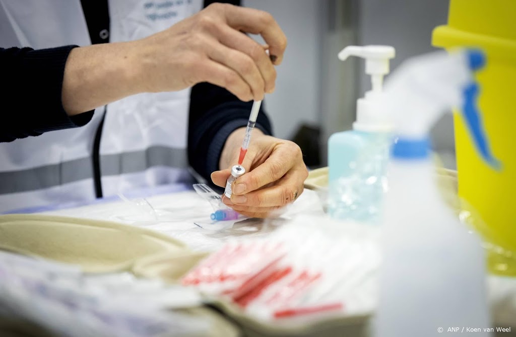 ANBO: vaccineren van ouderen logistiek niet goed geregeld