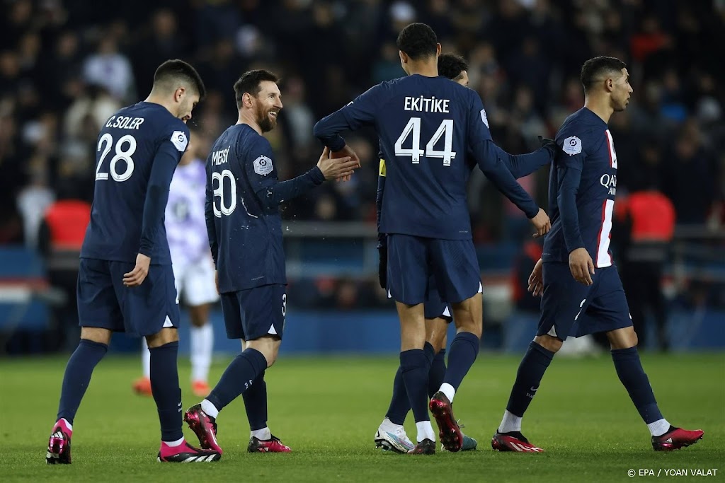 Messi schiet PSG met tiende doelpunt dit seizoen langs Toulouse