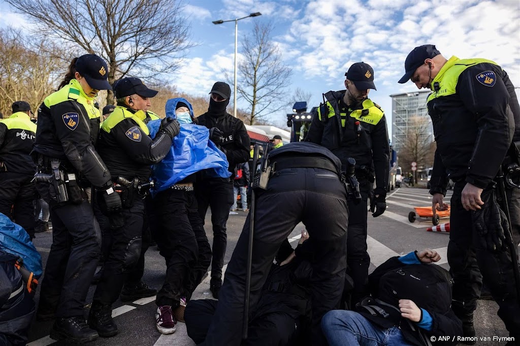 Korpschef Van Essen: snelwegprotest maatschappelijk ontwrichtend