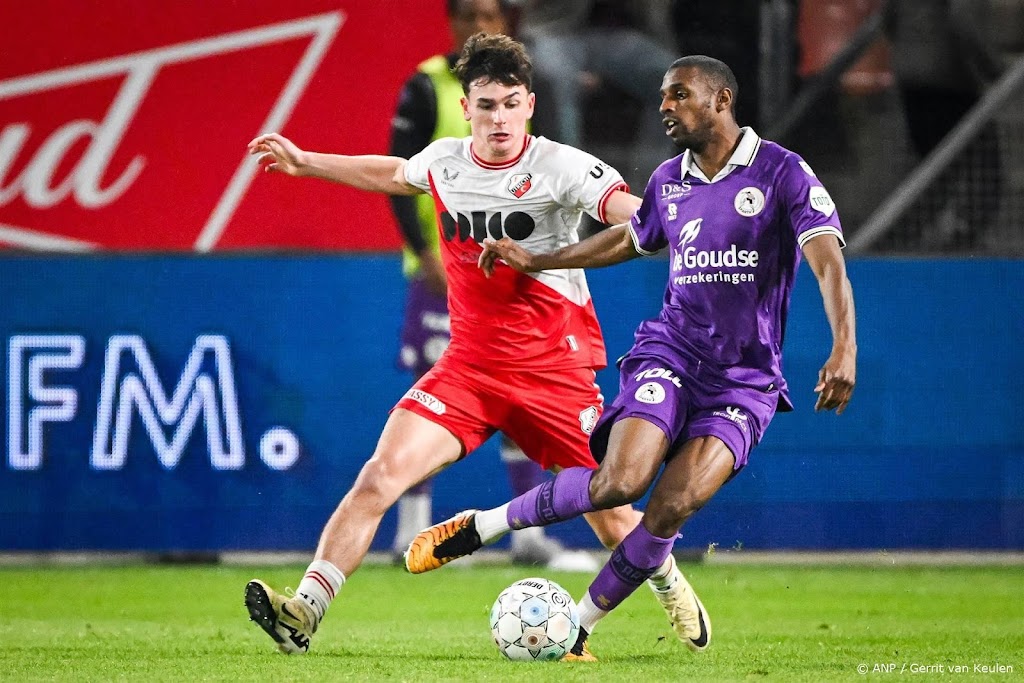 FC Utrecht verkoopt Amerikaan Booth aan FC Twente