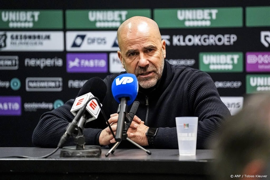 PSV-coach Bosz sprak al met 'geschikte linksback' Malacia