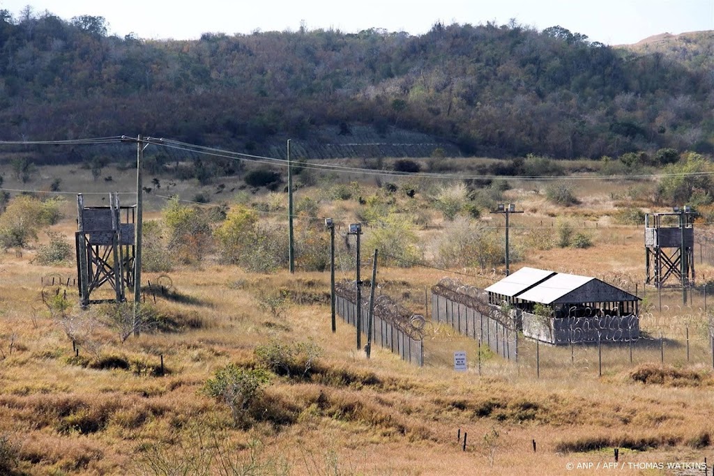 Amerikanen brengen illegale migranten naar Guantanamo