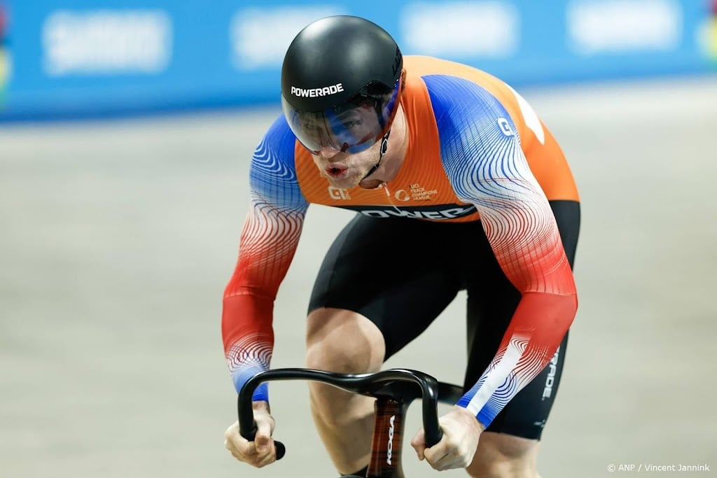 Baanwielrenner Lavreysen eenvoudig naar finale sprint op EK