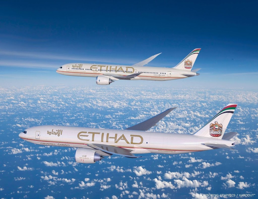 'Etihad stuurt personeel met verlof'