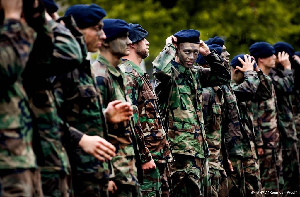 'Leger raakt rekruten kwijt door wachttijden vervolgopleidingen'