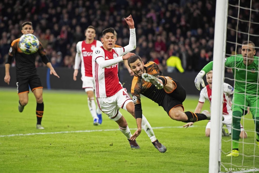 Ajax met Álvarez en Ekkelenkamp tegen FC Utrecht