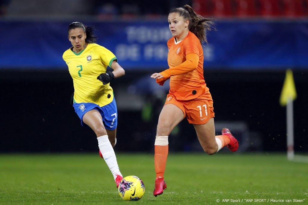 Voetbalsters starten voorbereiding op Spelen met gelijkspel